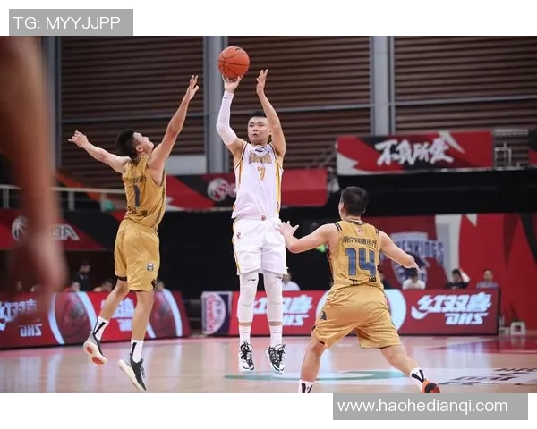 北京篮球队选拔赛表现分析：灵活性与战术配合的完美结合